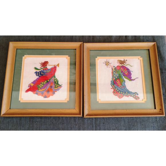 Vintage 1970s Needlepoint Angel Wall Art Set – Hand-Stitched Textile, Christmas - Picture 4 of 10